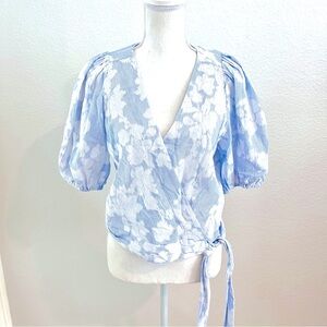Stunning blue white blouse medium
